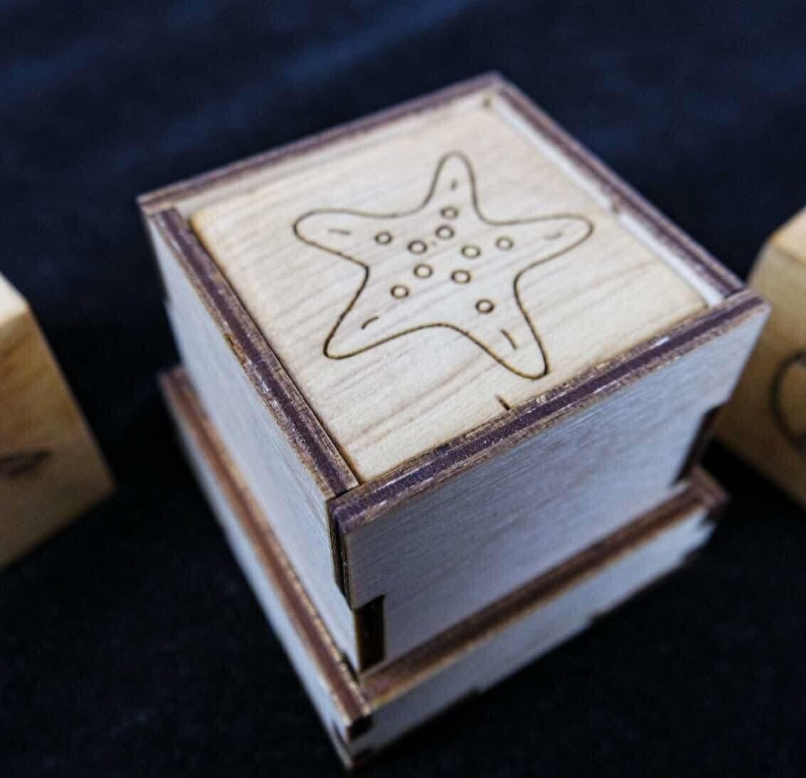 Magic Picture Cubes - Fun Magic Trick - Magic Tricks and Illusions - Wooden Magic Color Cube - Creative Crafthouse