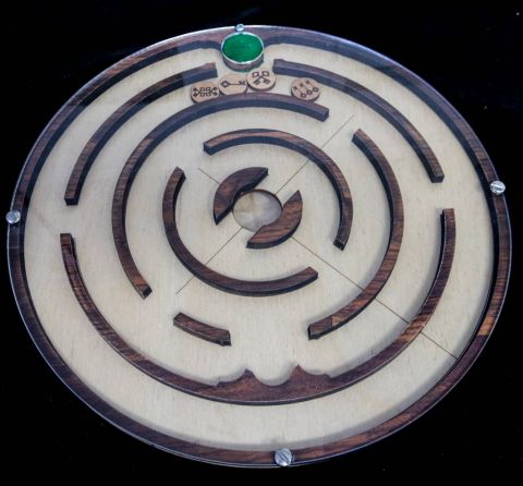 Disk Escape Maze for Escape Rooms